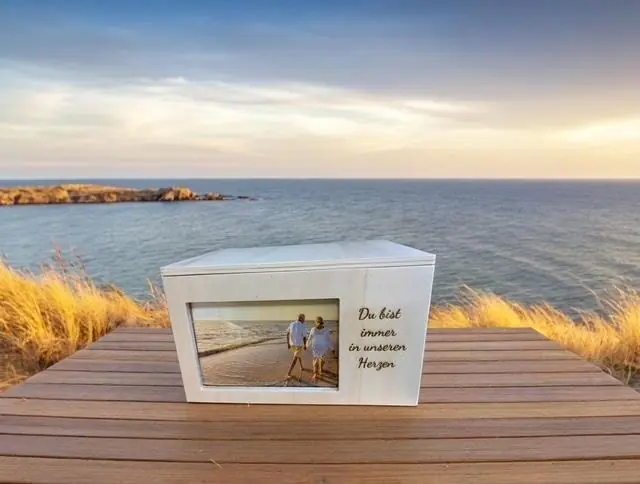 Urnenübergabe an Angehörige – Urne nach Hause